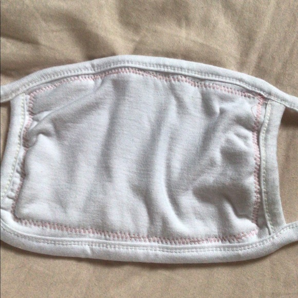 Handmade💗pink velvet face mask - Picture 3 of 4